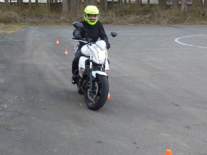 Motorradausbildung; eigener Verkehrsübungsplatz